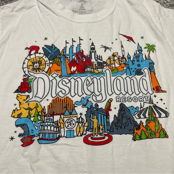 Authentic DISNEY graphic tee - Picture 2 of 4